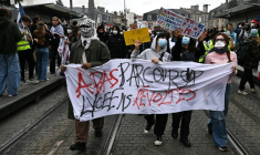 Des lycéens manifestent contre Parcoursup et pour leurs conditions de travail à Bordeaux, le 17 octobre 2026 ( AFP / Christophe ARCHAMBAULT )