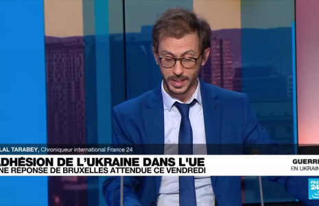 Emmanuel Macron à Kiev : l’ambiguïté stratégique du président français