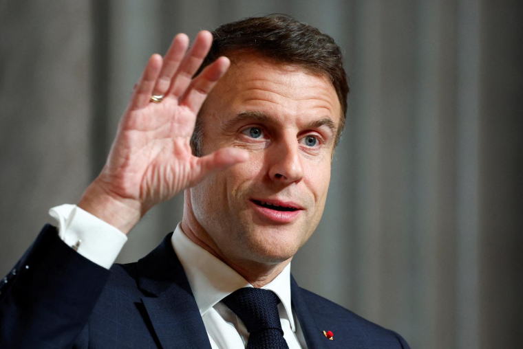 Emmanuel Macron à Paris, le 26 février 2024. ( POOL / GONZALO FUENTES )