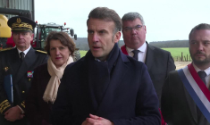 La reprise du dialogue avec Poutine "est en train de se préparer" déclare Emmanuel Macron