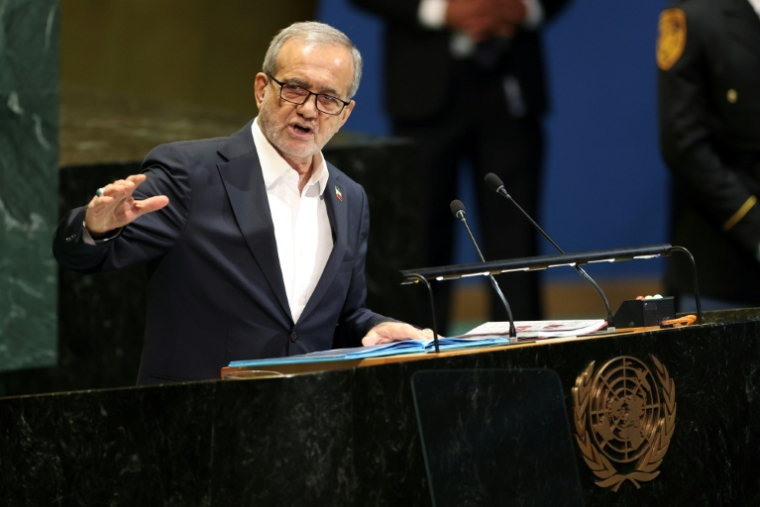 Le président iranien Massoud Pezeshkian lors de l'Assemblée général de l'ONU, le 24 septembre 2025 à New York ( AFP / ANGELA WEISS )