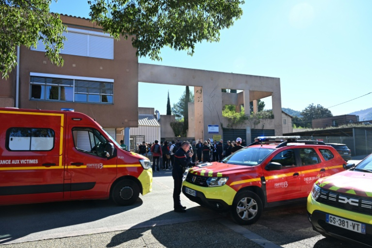 L'entrée du collège Joseph-Lakanal à Aubagne, le 12 octobre 2026 ( AFP / Miguel MEDINA )