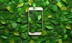 (Crédits photo : Adobe Stock - Smartphone durable et écoresponsable plus respectueux de l'environnement)