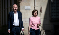 Les avocats des parents de Grégory Villemin, François Saint-Pierre et Marie-Christine Chastant Morand à Dijon le 27 mai 2027 ( AFP / ARNAUD FINISTRE )