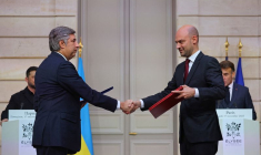 Emmanuel Macron rencontre Volodimir Zelensky au Palais de l'Élysée à Paris