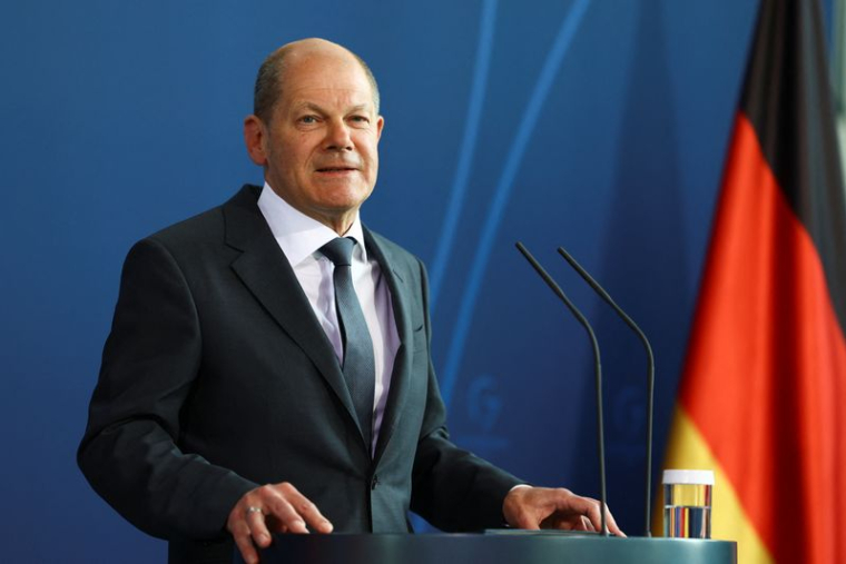 SCHOLZ DIT QUE SA PRIORITÉ EST D'ÉVITER UNE CONFRONTATION DE L'OTAN AVEC LA RUSSIE