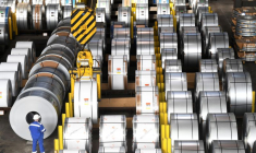 SALZGITTER EXCLUT L'IDÉE D'UNE ALLIANCE AVEC SON RIVAL THYSSENKRUPP