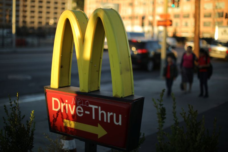 MCDONALD'S BAT LE CONSENSUS AU TROISIÈME TRIMESTRE, SOUTENU PAR LES DRIVE-INS