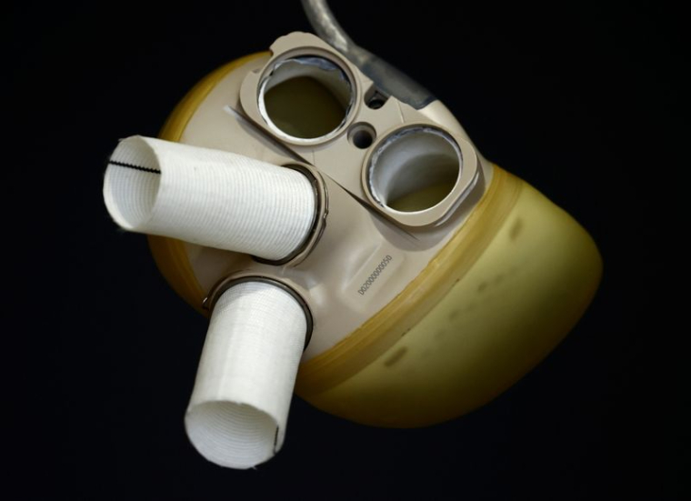 CARMAT RÉALISE LA PREMIÈRE VENTE D'UN COEUR ARTIFICIEL "AESON" EN ITALIE