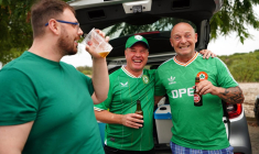 Les pubs de Prague font le plein avant l’arrivée des Irlandais