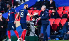 Du cœur au clown : les drôles d’émojis de Benzema à Deschamps