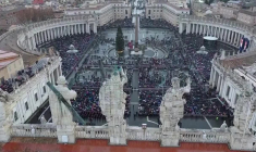 Le pape Léon XIV prononce sa bénédiction "Urbi et Orbi"