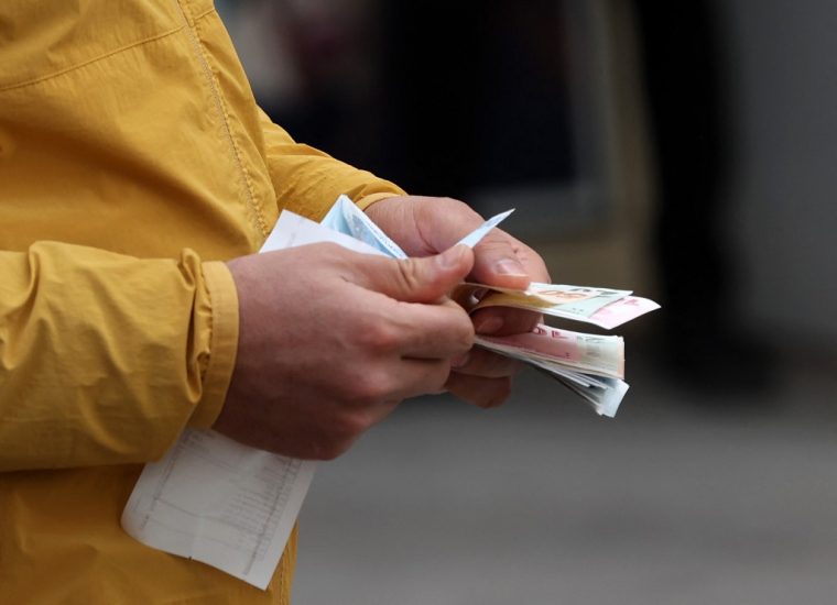 ( AFP / ADEM ALTAN )