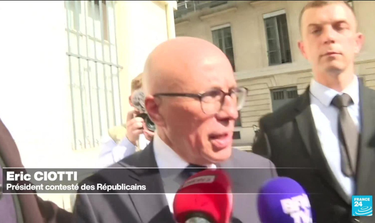 Législatives : Eric Ciotti, exclu de son parti, arrive au siège de LR