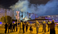 Le site d'un accident d'avion sur un immeuble résidentiel à Ieïsk, en Russie