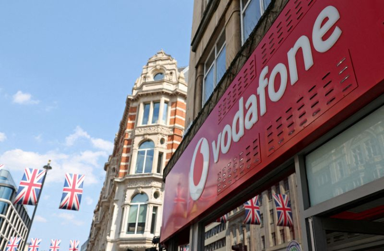 L'enseigne de Vodafone est affichée sur l'une de ses boutiques à Londres
