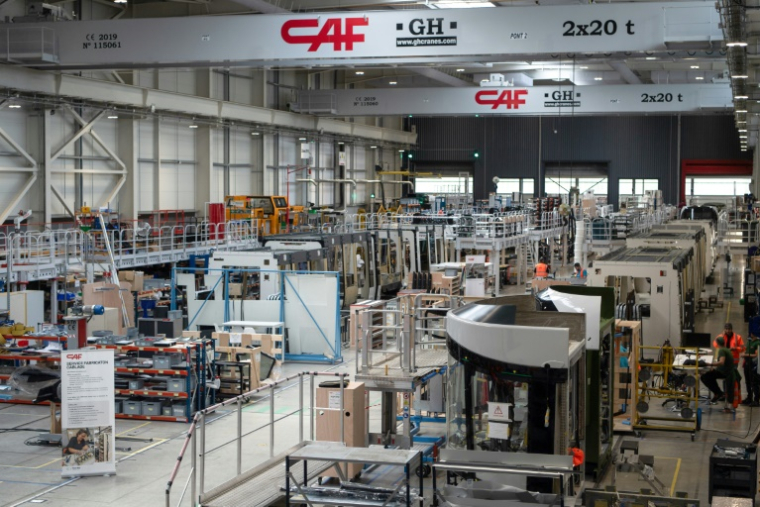 Un hangar du constructeur ferroviaire CAF France, filiale du groupe espagnol CAF, à Bagnères-de-Bigorre, le 20 mai 2025 dans les Hautes-Pyrénées ( AFP / Matthieu RONDEL )