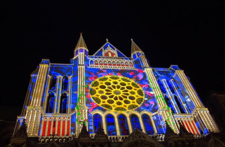 Découvrez Chartres en lumières. crédit photo : Getty Images