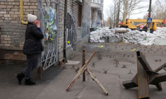 LA RUSSIE BOMBARDE TCHERNIHIV ET LA PÉRIPHÉRIE DE KYIV EN DÉPIT DE SES PROMESSES DE RETRAIT