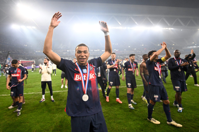 Les avocats de Kylian Mbappé réagissent à la condamnation du PSG