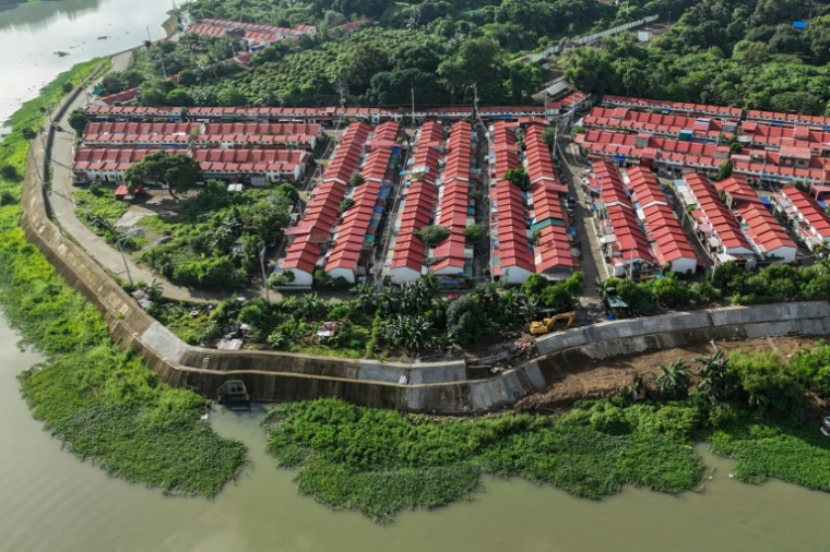 La digue inachevée de Plaridel, à Bulacan, aux Philippines, le 15 septembre 2025 ( AFP / Jam STA ROSA )