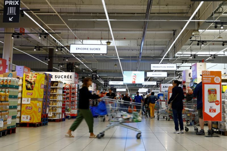 Un supermarché Carrefour à Montesson près de Paris