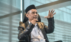 Nikmatullah Seri, porte-parole de la délégation du Barisan Revolusi Nasional (BRN) chargée des négociations de paix avec les autorités thaïlandaises, lors d'un entretien avec l'AFP à Kuala Lumpur, le 14 septembre 2026 ( AFP / Arif Kartono )