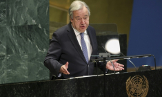 Le secrétaire général de l'ONU, Antonio Guterres, s'exprime devant l'Assemblée générale à New York le 15 janvier 2026 ( AFP / ANGELA WEISS )
