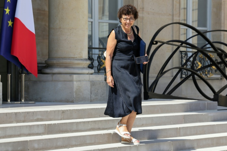 La ministre de l'Environnement, Monique Barbut, quitte le palais de l'Elysée, à Paris, le 24 juin 2026 ( AFP / MEHDI FEDOUACH )