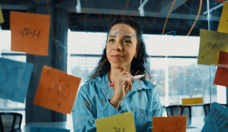 (Faites l'expérience bancaire de Bourso Business en tant qu'entrepreneur indépendant - Crédit photo : Adobe Stock)