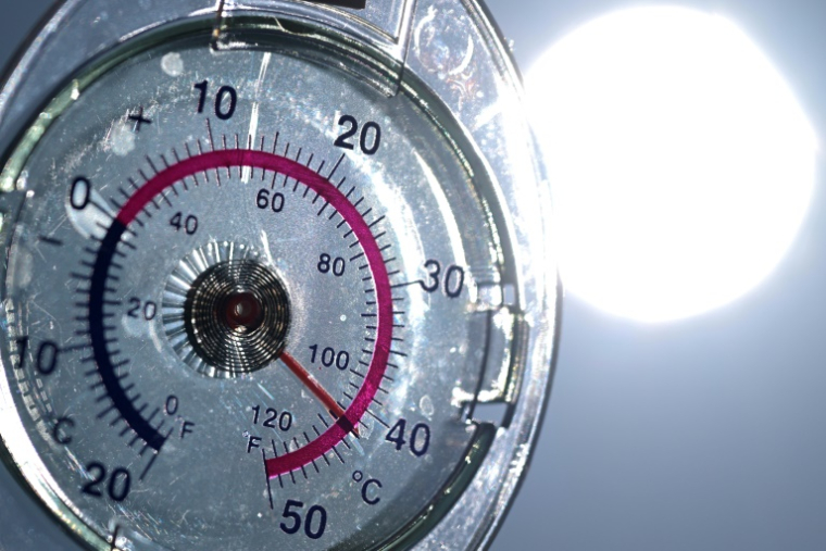 "Qu'est-ce qui va se passer lundi, où l'on nous annonce 40 °C (pour le grand oral)? Je suis bien incapable de vous le dire" ( AFP / Damien MEYER )