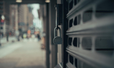 Les copropriétaires ont plusieurs moyens de s'opposer à la présence d'un dark store, rien qu'avec les clauses du règlement de copropriété. (Photo d'illustration) (Pixabay / Roberto Cortes)