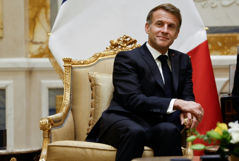 Le président Emmanuel Macron lors de son entretien avec l'émir du Koweït Mechaal al-Ahmad Al-Sabah, le 19 octobre 2026, au Palais de Bayan à Koweït ( POOL / Benoit Tessier )