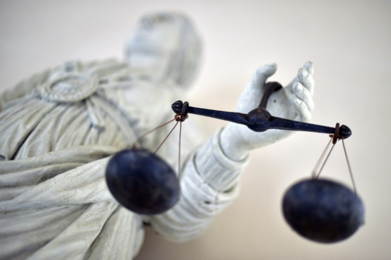 Six hommes soupçonnés d'avoir fomenté des projets d'attentats depuis une boucherie de Brest se sont exprimés une dernière fois à leur procès à Paris, avant le verdict prévu dans la soirée ( AFP / LOIC VENANCE )