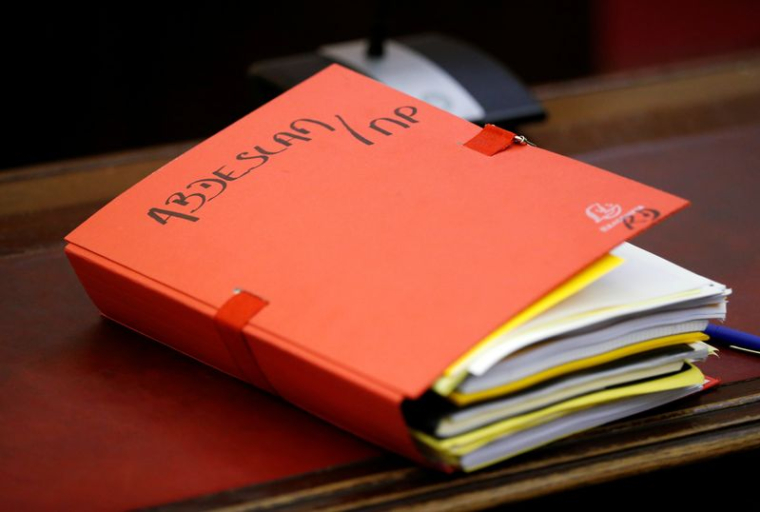 ABDESLAM PENSE QU'IL AURAIT DÛ "ENCLENCHER" SA CEINTURE EXPLOSIVE LE 13 NOVEMBRE 2015