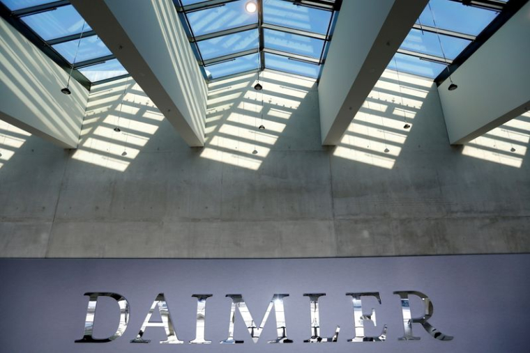 DAIMLER VEND SA PARTICIPATION DE 3,1% DANS RENAULT
