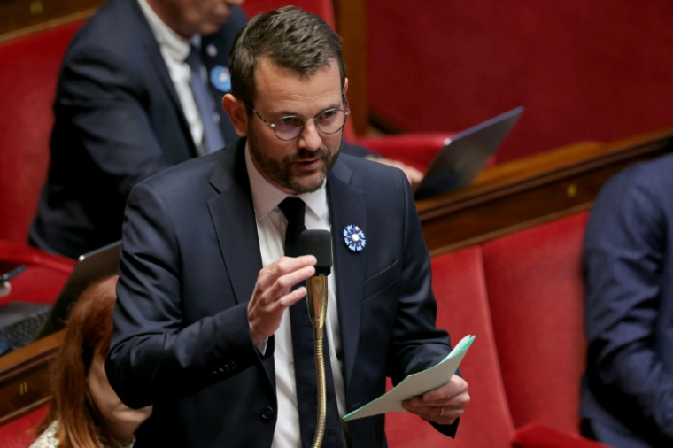Christophe Bentz, député du Rassemblement national (RN), prend la parole lors d'une séance de questions au gouvernement à l'Assemblée nationale, à Paris, le 5 mai 2026 ( AFP / Thomas SAMSON )
