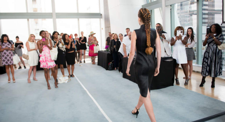 Les groupes de luxe voient leur flux de trésorerie progresser plus vite que leur profit. (© N. Galai / Getty Images North America / AFP)