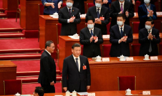 Le président chinois Xi Jinping et Li Qiang, membre du comité permanent du Politburo,lors de la quatrième session plénière de l'Assemblée populaire nationale (APN) à Pékin, en Chine
