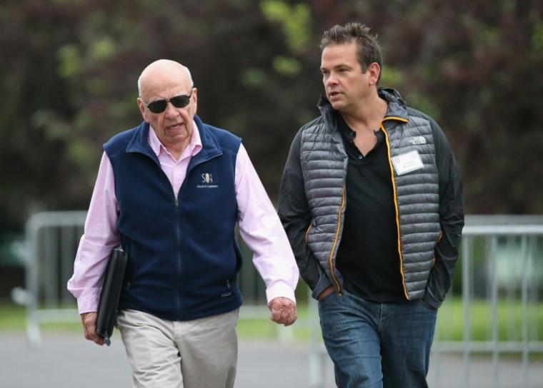 Rupert Murdoch (à gauche) avec son fils Lachlan, le 8 juillet 2015 à Sun Valley, dans l'Idaho, aux Etats-Unis ( GETTY IMAGES NORTH AMERICA / SCOTT OLSON )