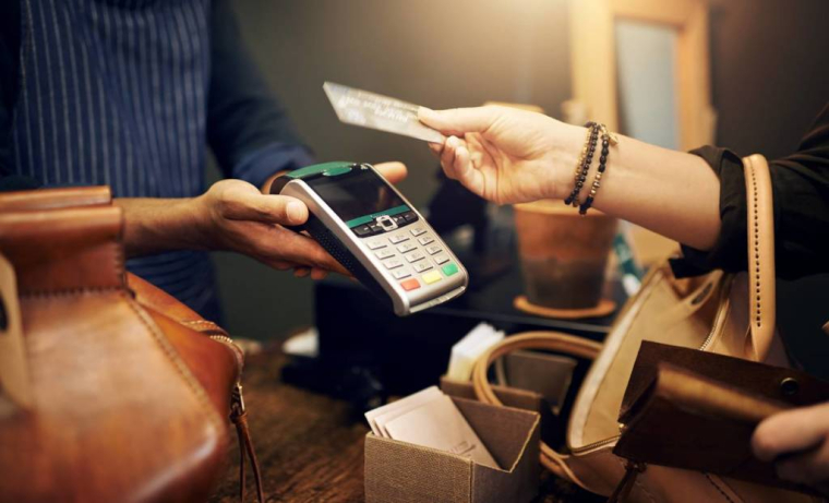 Paiement sans contact : ce que vous devez savoir / iStock.com - AJ_Watt