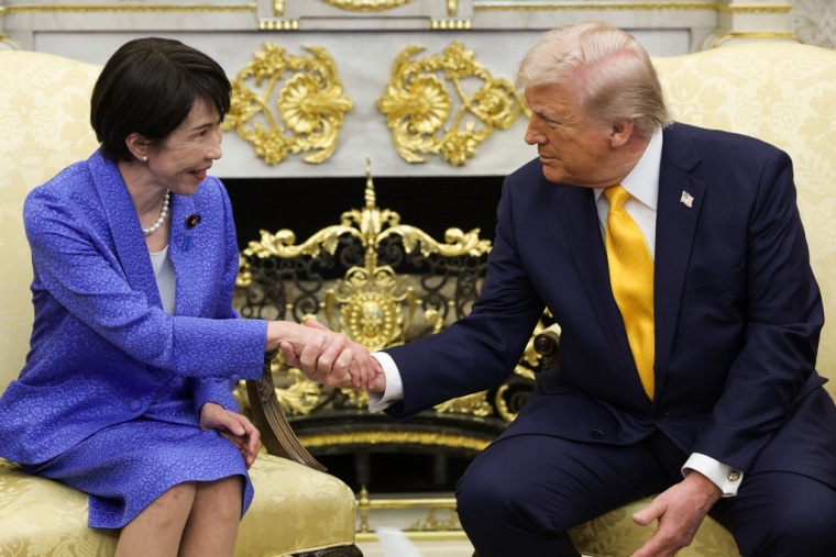 La Première ministre japonaise Sanae Takaichi et Donald Trump, à Washington DC, le 19 mars 2026 ( GETTY IMAGES NORTH AMERICA / ALEX WONG )