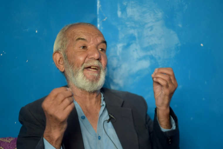 Le retraité Abdul Wasse Kargar lors d'une interview chez lui à Kaboul, le 24 août 2025 en Afghanistan ( AFP / Bais Yusufi )