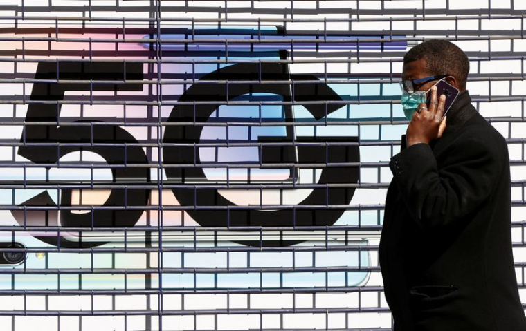 5G: LES PRIX EN HAUSSE DE 220 MILLIONS D'EUROS AU PREMIER JOUR DES ENCHÈRES, SELON L'ARCEP