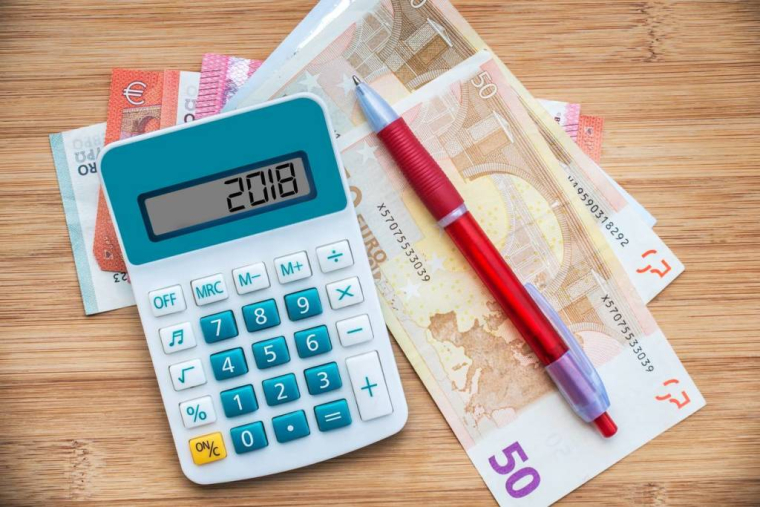 Impôts : qu'appelle-t-on une année blanche et pourquoi 2018 n'en sera pas tout à fait une ? / iStock.com - Delpixart