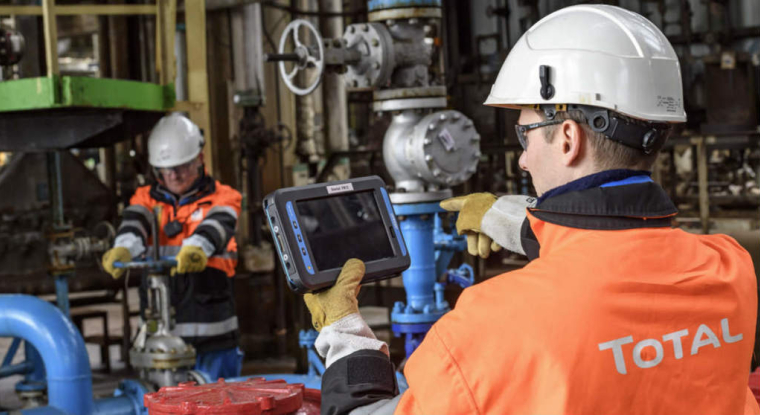 Depuis le début de l'année, l'action Total est à la traîne du CAC 40, grimpant de seulement 6%. (© L. Zylberman / Total)