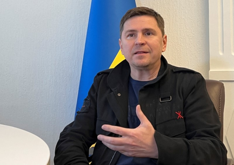Mykhailo Podolyak lors d'une interview avec Reuters, à Kyiv