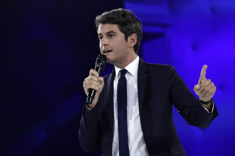Gabriel Attal, lors d'un meeting de Valérie Hayer à Aubervilliers, le 1er juin 2024 ( AFP / STEPHANE DE SAKUTIN )