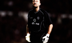 Fabien Barthez confie avoir voulu « arrêter le foot » en 2003