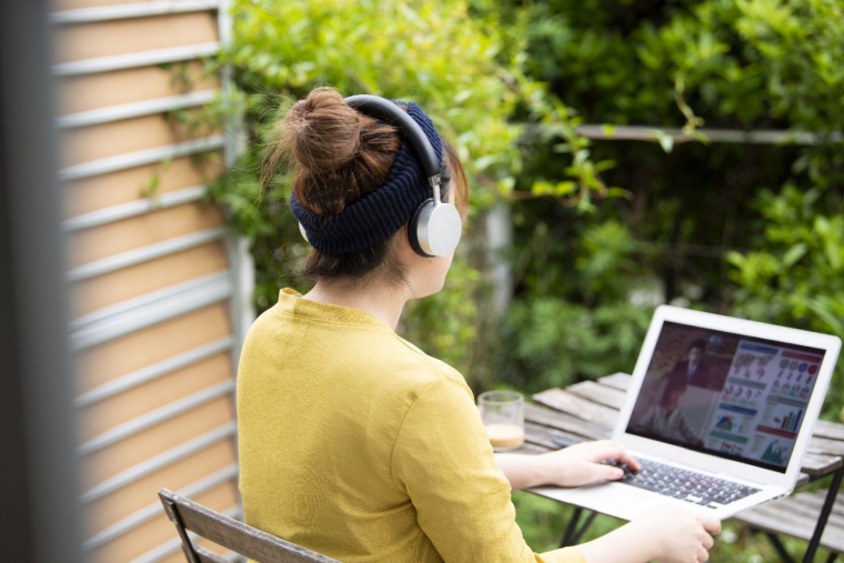 Acheter un logement pour y habiter plusieurs jours par semaine, ce n'est pas comme acheter une résidence secondaire pour y passer quelques semaines de vacances. La maison ou l'appartement doit être fonctionnel et pouvoir accueillir toute la famille sans avoir à faire de concessions. (crédit : Monet - stock.adobe.com)